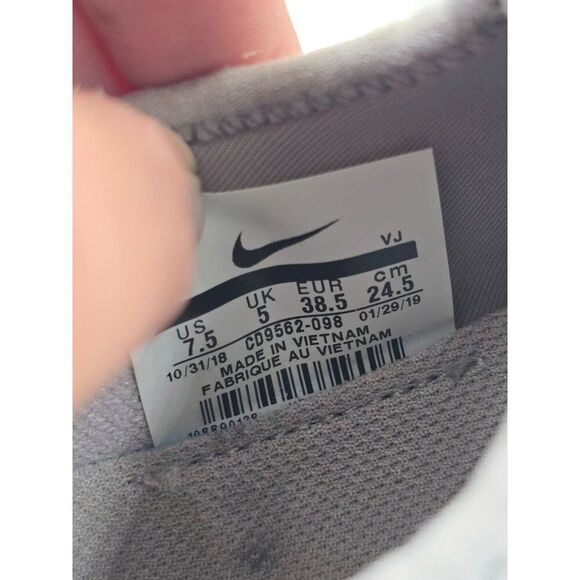 Nike Free TR 8 Premium Running Shoes CD9562-098 Gray Silver Rose Women's Sz 7.5 - Picture 9 of 9